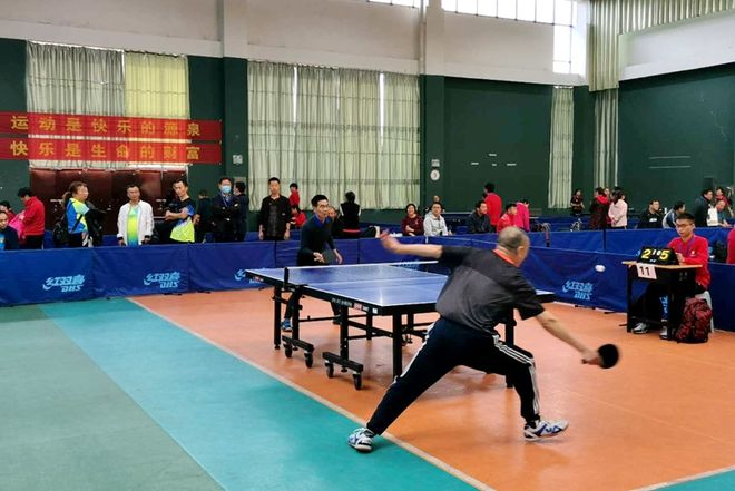 张展硕起跑 张展硕起跑