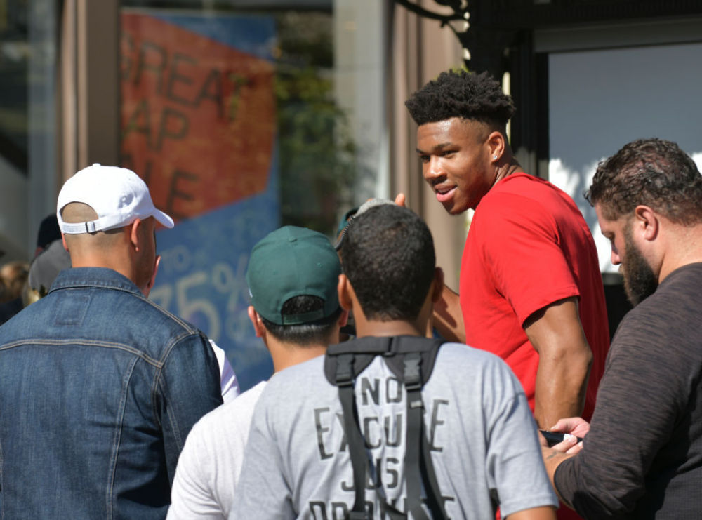 前腰回撤成 前腰回撤成